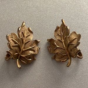Trifari Gold Vintage Leaf Clip On Earrings